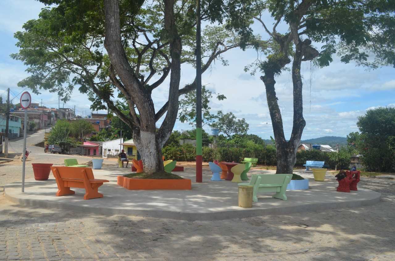 Mais uma Praça reformada